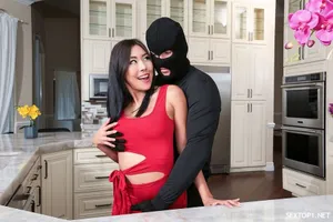 Sao em nói là em chỉ bú buồi anh thôi