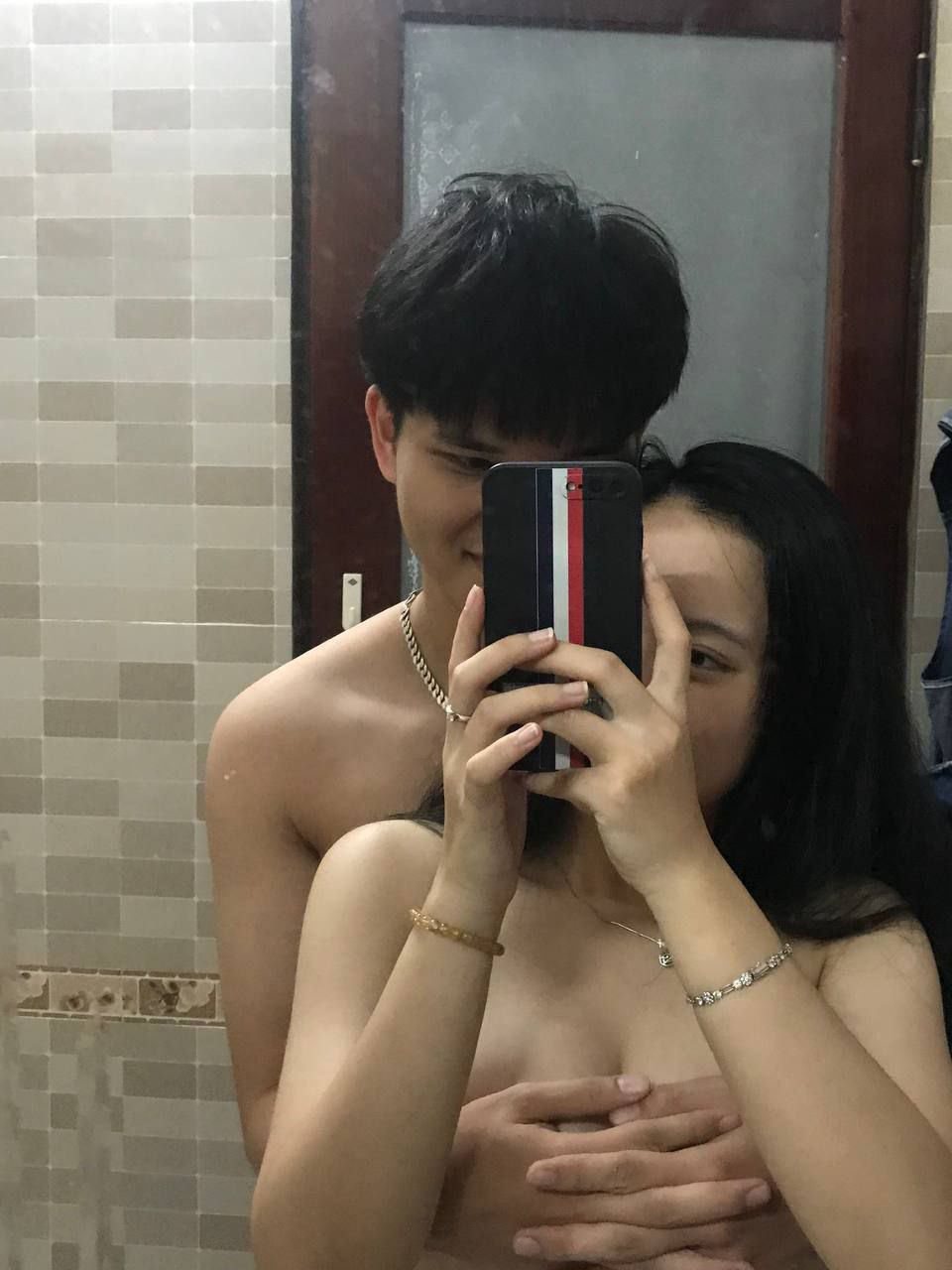 Thanh niên quen phải thần dâm bị vắt đến giọt cuối cùng